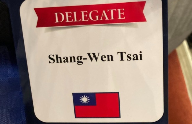 蔡尚聞醫師於2024年國際人工關節專家會議WEMA，為唯一台灣代表接受文獻優異表揚